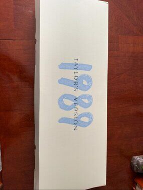Taylor Swift 1989 Vinyl Shelves (New)